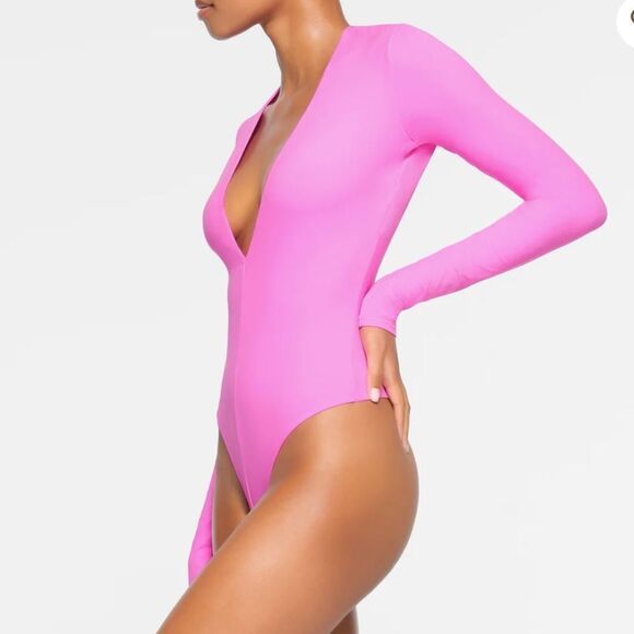 SKIMS Fits Everybody PLUNGE BODYSUIT Neon Orchid XS‎ NWT in packaging - Picture 3 of 7
